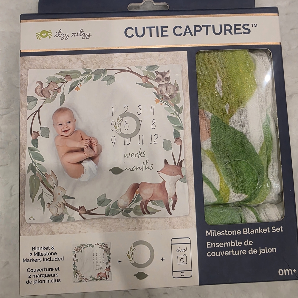 Itzy Ritzy Cutie Captures Milestone Blanket Set - Green and Brown